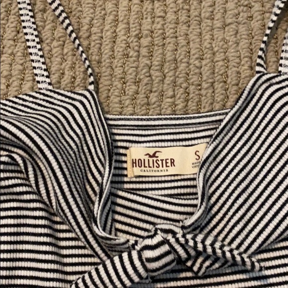 Black and white striped hollister top - Picture 4 of 4